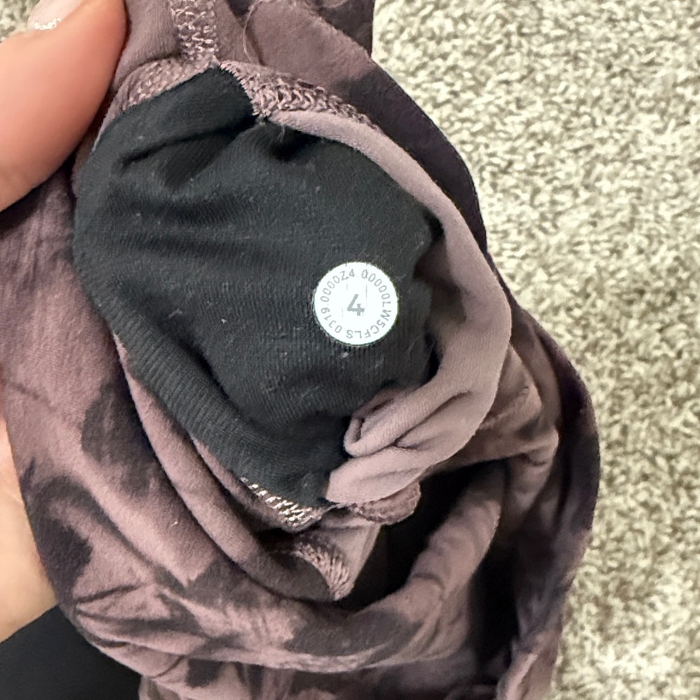 lululemon athletica Dark Patterned Leggings - Picture 3 of 4